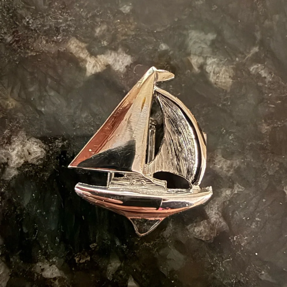 Vintage‎ Dotty Smith Silver Tone Sailboat Belt Buckle Replacement Piece Pendant